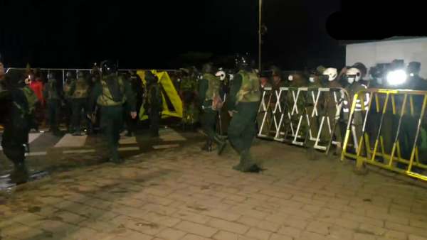 கூடாரங்கள் அகற்றம் 