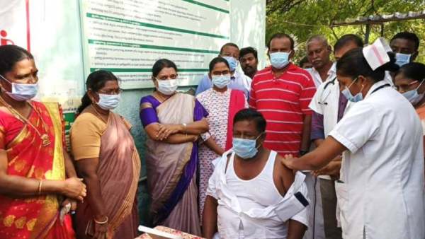 ஒரு லட்சம் இடத்தில் இன்று முகாம் 