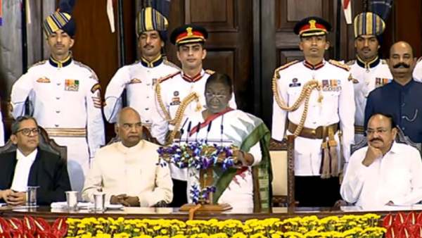 பிரிவு உபசார விழா 