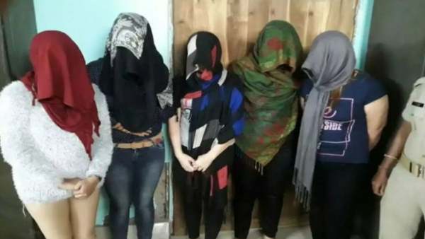 விபசாரம் - கைது 