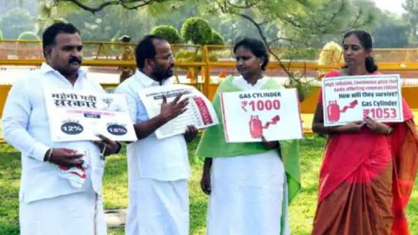 எம்பிக்கள் சஸ்பெண்ட் எம்பிக்கள் சஸ்பெண்ட்