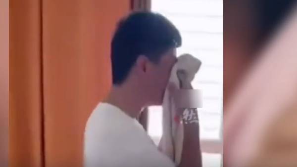 சிரிப்பிற்கு காரணம் சிரிப்பிற்கு காரணம்