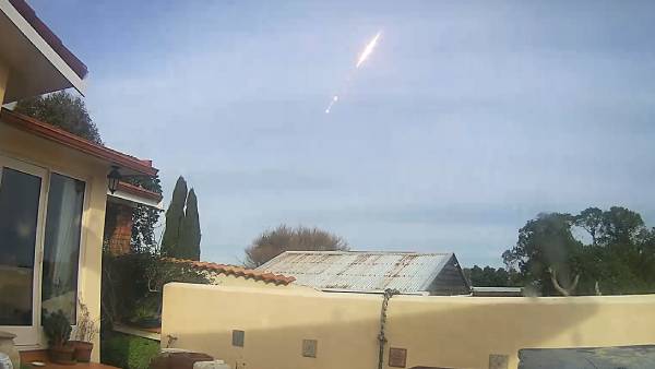  சாம்பல் ஆகும்