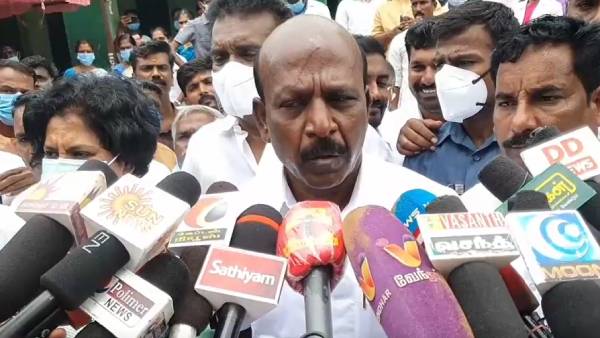  நீட் தேர்வு 