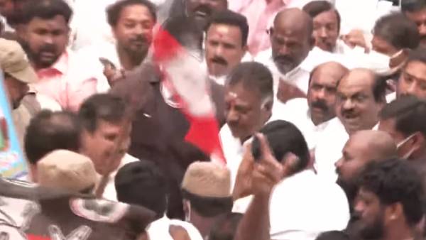 முக்குலத்தோர் ஆதரவு 