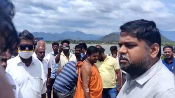  புரோகிதர்