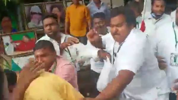 ஆதரவாளர்கள் மோதல் 
