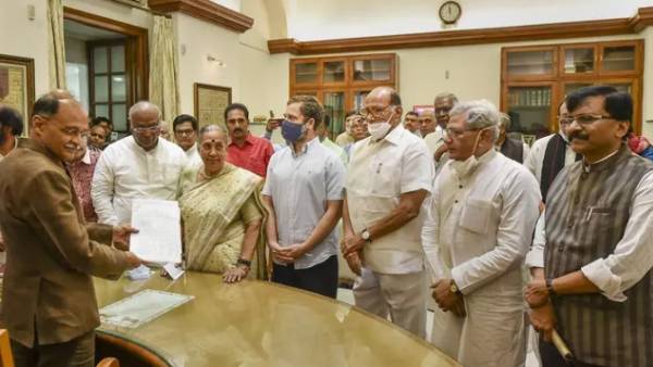 எதிர்க்கட்சிகள் 