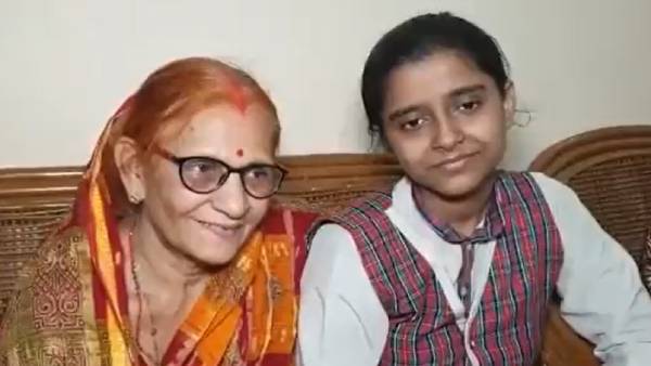  நெகிழ்ச்சியுடன் பாராட்டு