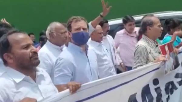 கைது-ராகுல்காந்தி தர்ணா 