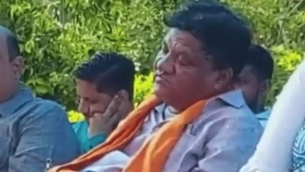 எதிர்க்கட்சிகள் விமர்சனம் 