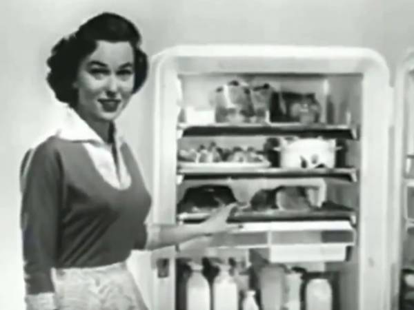  குளிர்சாதன பெட்டி விளம்பரம்