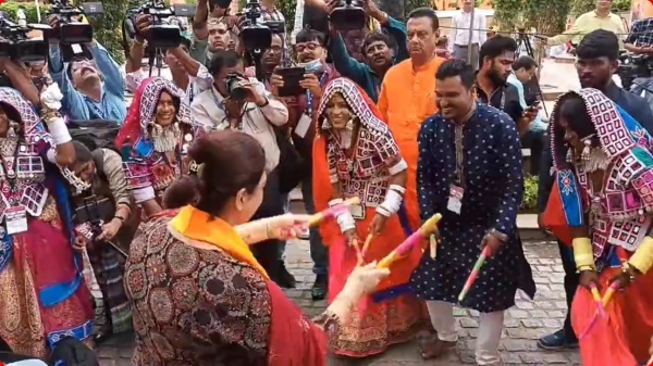 குஷ்பு நடனம் குஷ்பு நடனம்