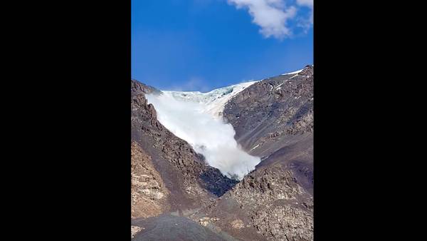 பனிச்சரிவு விபத்து 