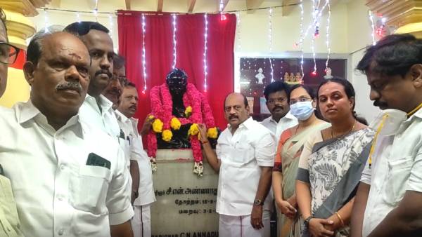 TamilNadu Day Celebration: Tribute to Annas statue in Kanchipuram