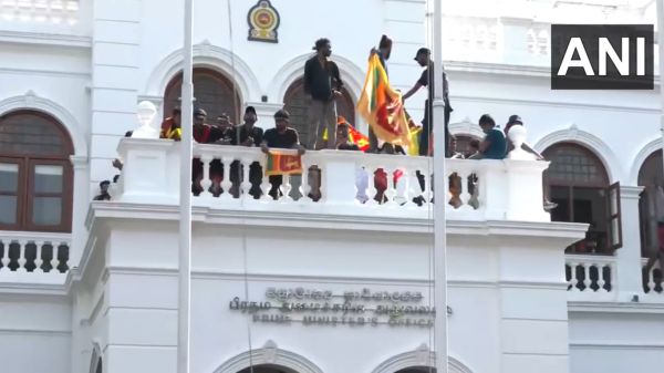 பிரதமர் அலுவலகம் வசமானது 