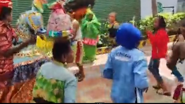  குத்தாட்டம்