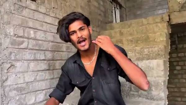 சாலை மோசம் 