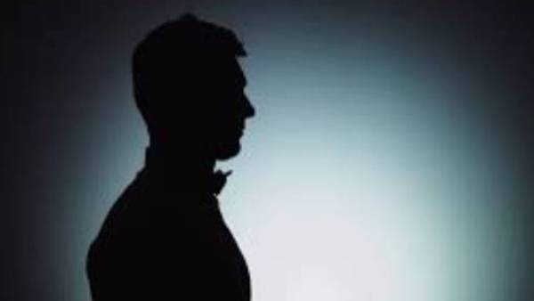 யார் அந்த மாணவன் 