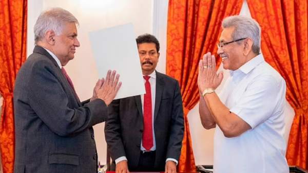 ரணில், ராஜபக்சேக்கள் 