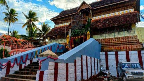 ஆதிசேஷன் மீது பள்ளி கொண்ட பெருமாள் 