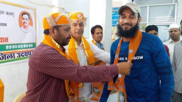 பாஜகவுடன் தொடர்பு 