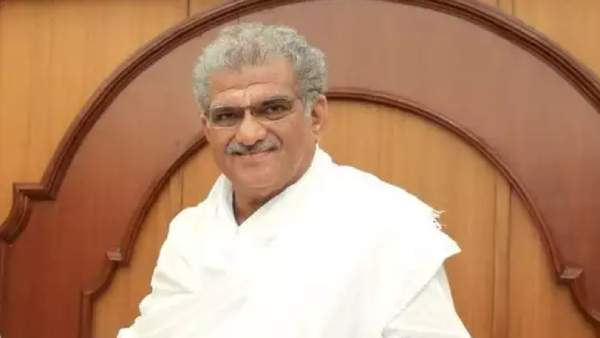 கர்நாடகா - வீரேந்திர ஹெக்டே 