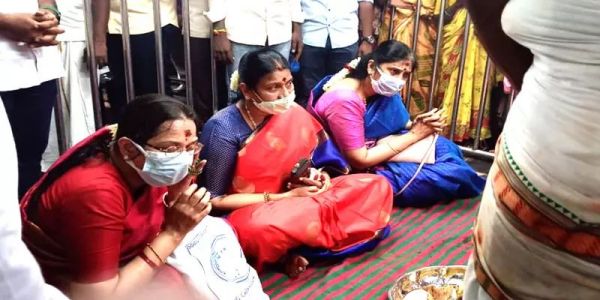 துர்கா ஸ்டாலின் 