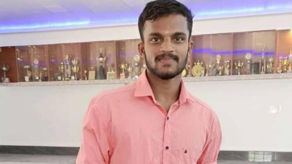 அதிர்ச்சி வீரர் அதிர்ச்சி வீரர்