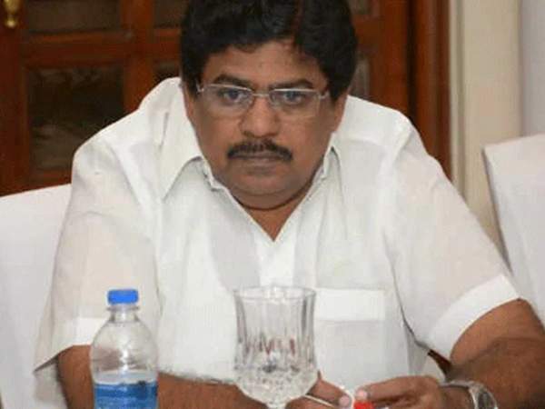 மருத்துவமனையில் சிகிச்சை 