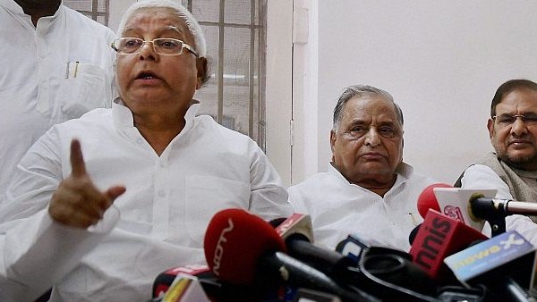 ஆட்சி கவிழ்கிறது 