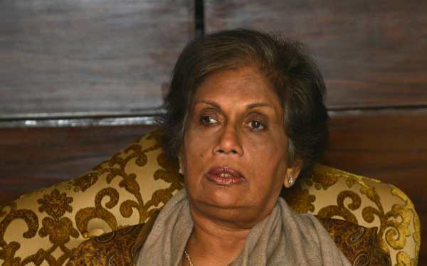 மீண்டும் அரசியல் இல்லை 