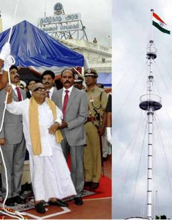 கொடியேற்றிய முதலமைச்சர்கள்