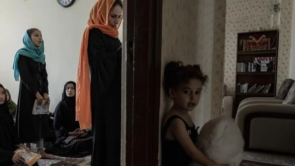  ரகசிய பள்ளிகள்