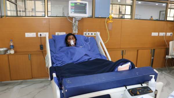 Help this student who has an accident to get her treatment soon Help this student who has an accident to get her treatment soon