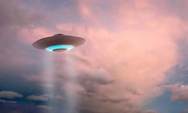 பறக்கும் தட்டுக்கள்