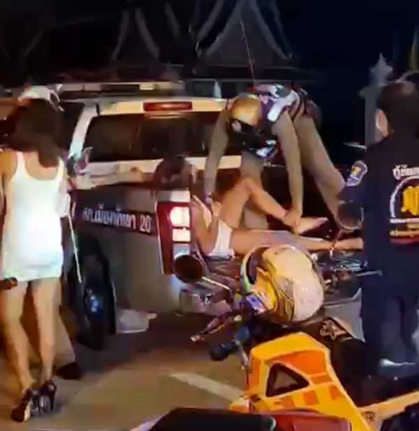 சுற்றுலா பயணியுடன் பயணம் சுற்றுலா பயணியுடன் பயணம்