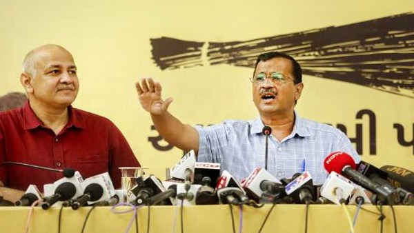 மக்களுக்கு எதிரான மதுபானக் கொள்கை 