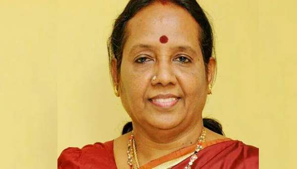 மாவட்ட ஆட்சியர் அலட்சியம் மாவட்ட ஆட்சியர் அலட்சியம்