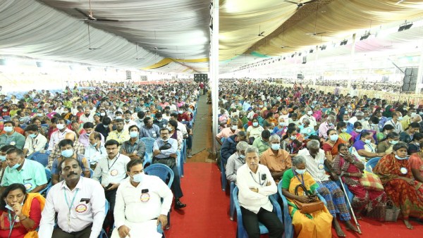 வேறு யார் 