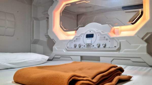  கேப்சூல் அறைகள்