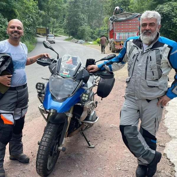 அஜித் 