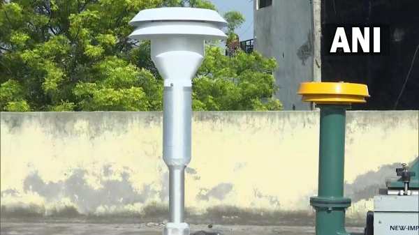 3700 கிலோ வெடிமருந்துடன் 9 நொடியில் இடிப்பு 3700 கிலோ வெடிமருந்துடன் 9 நொடியில் இடிப்பு