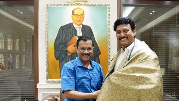 சிறப்பு விருந்தினர் கெஜ்ரிவால் 