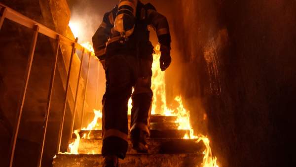  தீயணைப்பு வீரர்