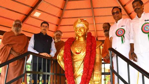  அரசியல் சார்பு இல்லை 