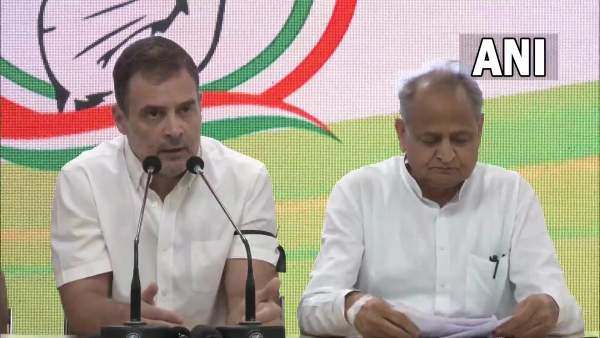 ஜனநாயகம் இறந்துவிட்டது 