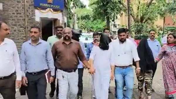  1,403 கோடி ரூபாய் 