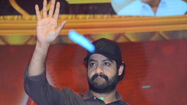 முதல் காரணமாக அரசியல் ஆசை முதல் காரணமாக அரசியல் ஆசை