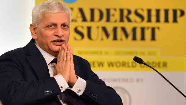 அயோத்தி வழக்கில் விலகல் 